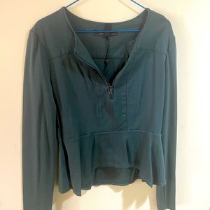 BCBG GREEN SHIRT💚